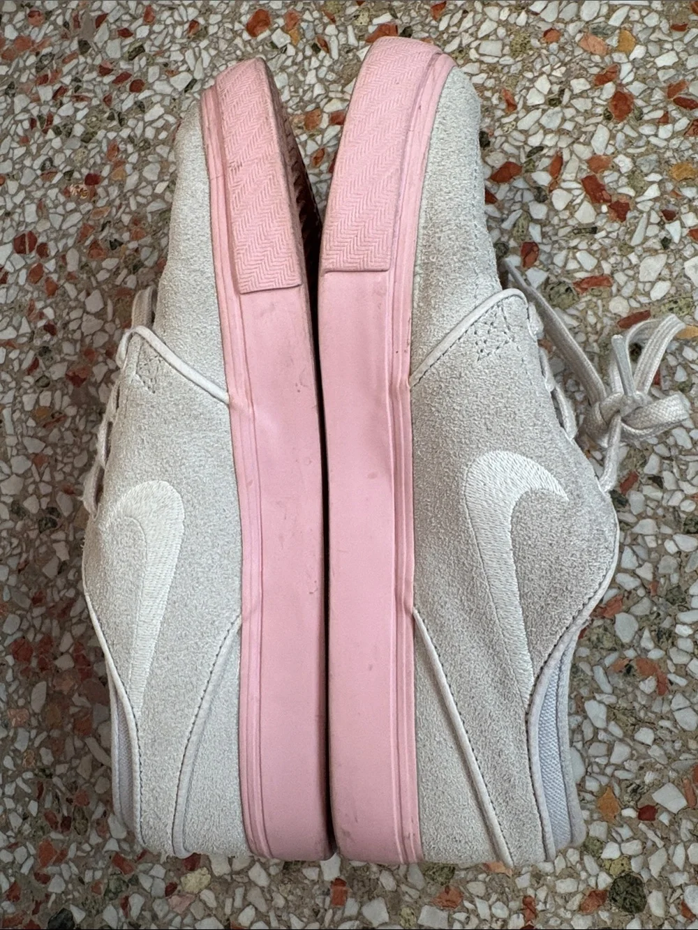 Nike Stefan Janoski 8 Women’s Light Gray Suede Sneakers with Pink Sole